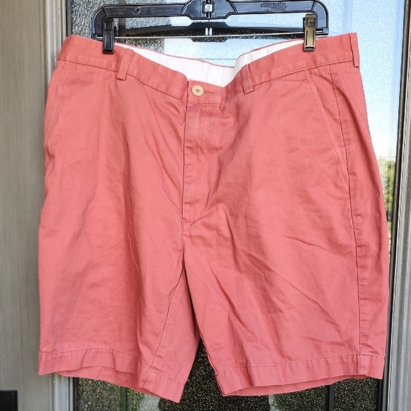 Roundtree & Yorke Men's Coral Flat Front Shorts - Picture 1 of 5